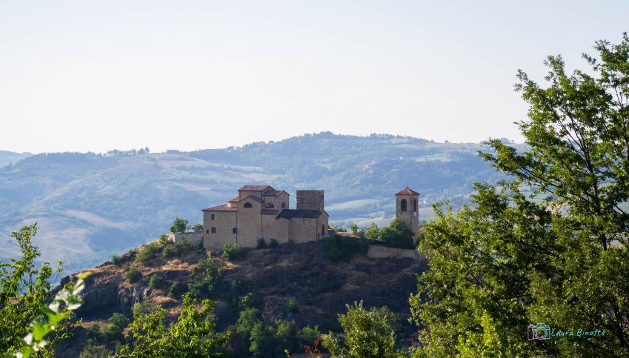 Serramazzoni Antiche Vie B&B מראה חיצוני תמונה